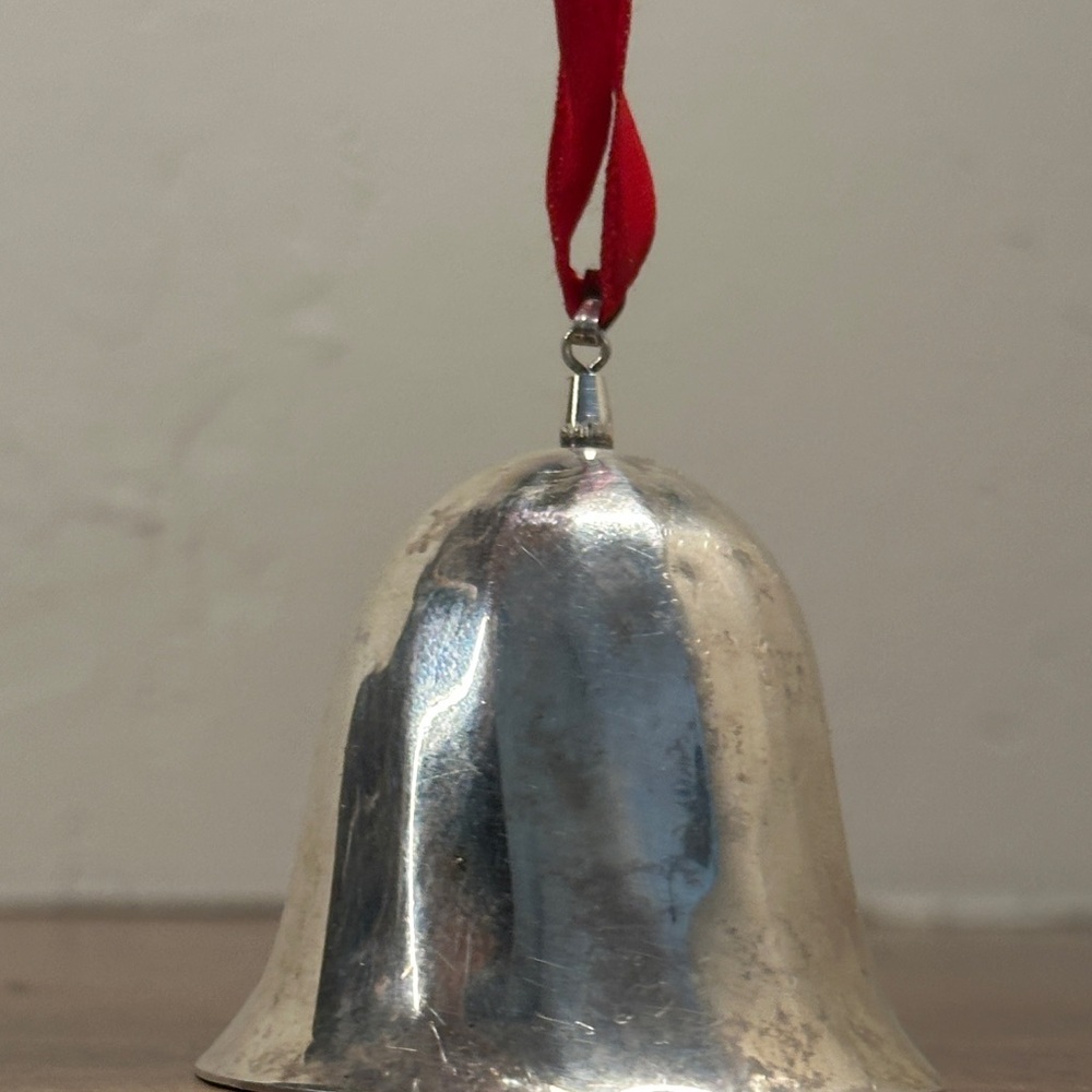RICCI | Silver Holiday Bell Ornament Red Ribbon 1988 silverplate Christmas bell - Picture 4 of 6